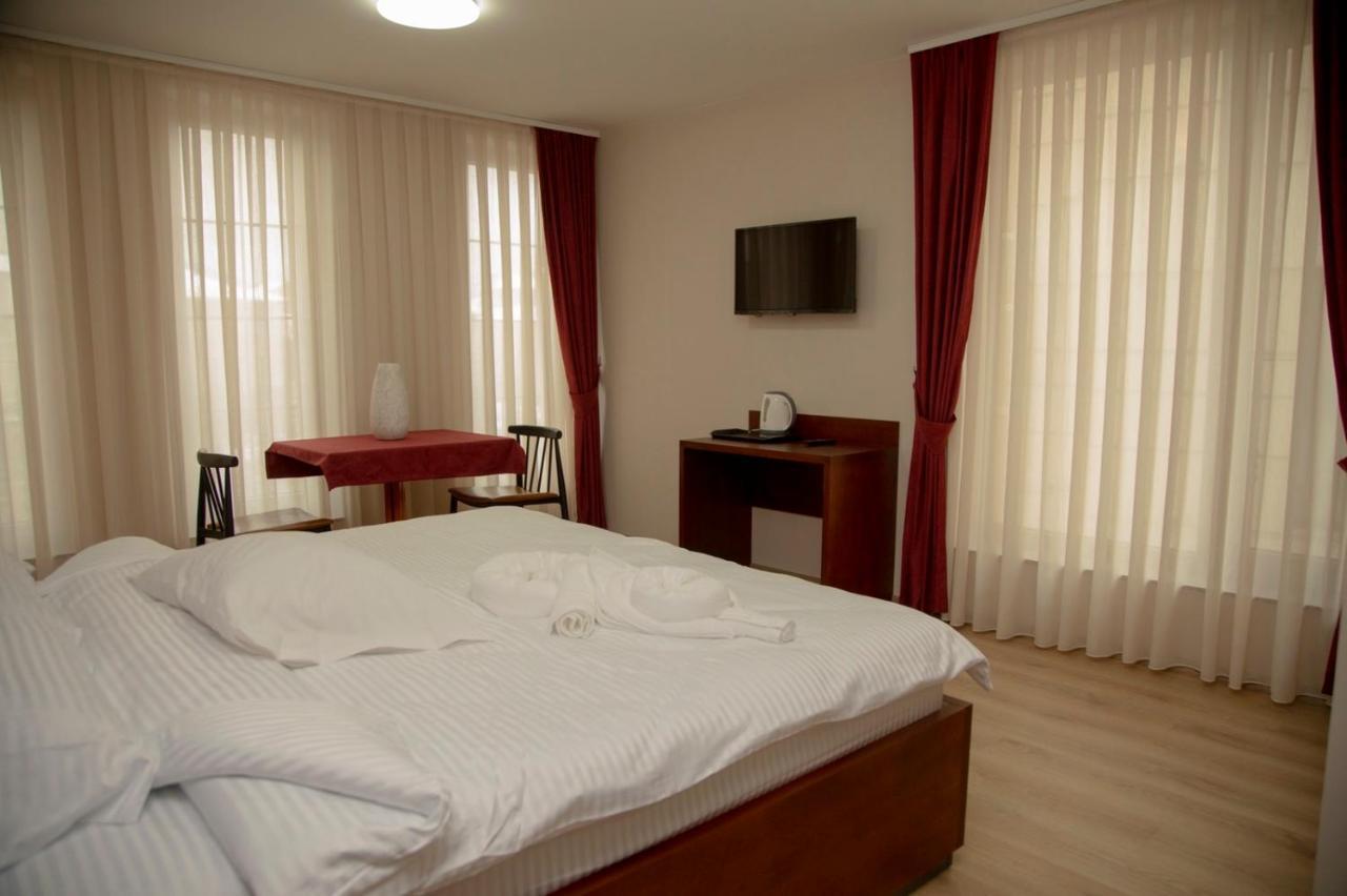 Hotel Oferta Прізрен Екстер'єр фото
